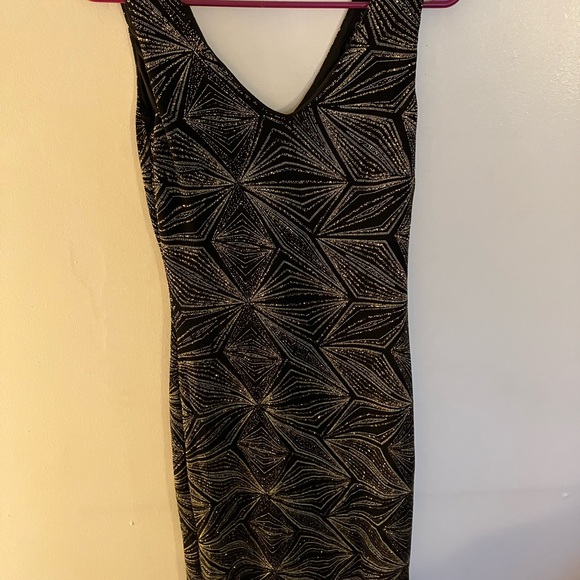 Cloth and People Dress - Picture 2 of 5